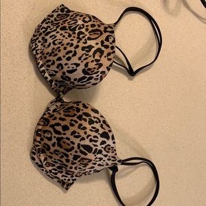 Victoria’s Secrey Very Sexy push-up bra